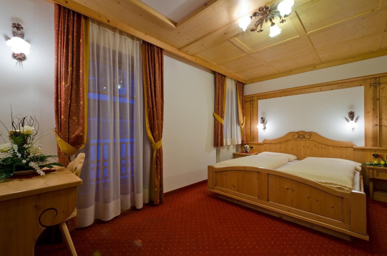 Hotel Al Viel B&B Canazei Kültér fotó