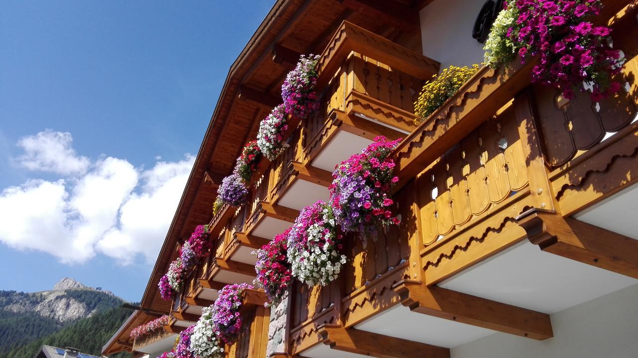 Hotel Al Viel B&B Canazei Kültér fotó